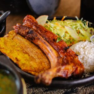 Costilla de cerdo ahumada frita